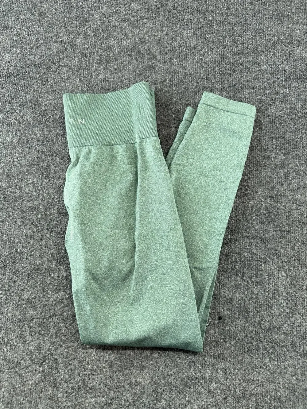 NVGTN Leggings Womens Medium Green Seamless High Waist Ankle Yoga Gym Pants